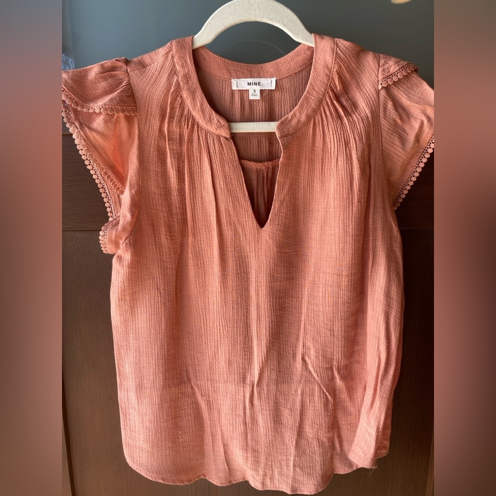 Boutique short sleeved shirt. Size Small.